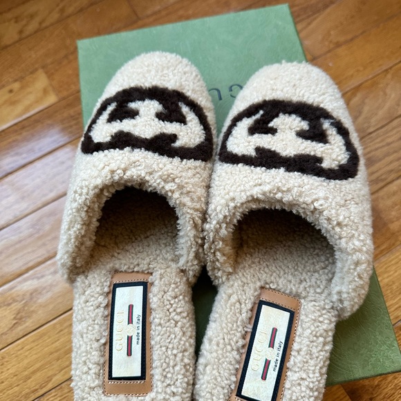 Women interlocking GG shearling sleeper - Picture 5 of 5